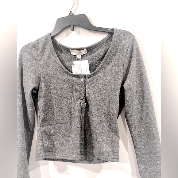 NO COMMENT
Juniors' Eye button Front Crewneck Sweater cropt Long sleeve - Picture 3 of 4